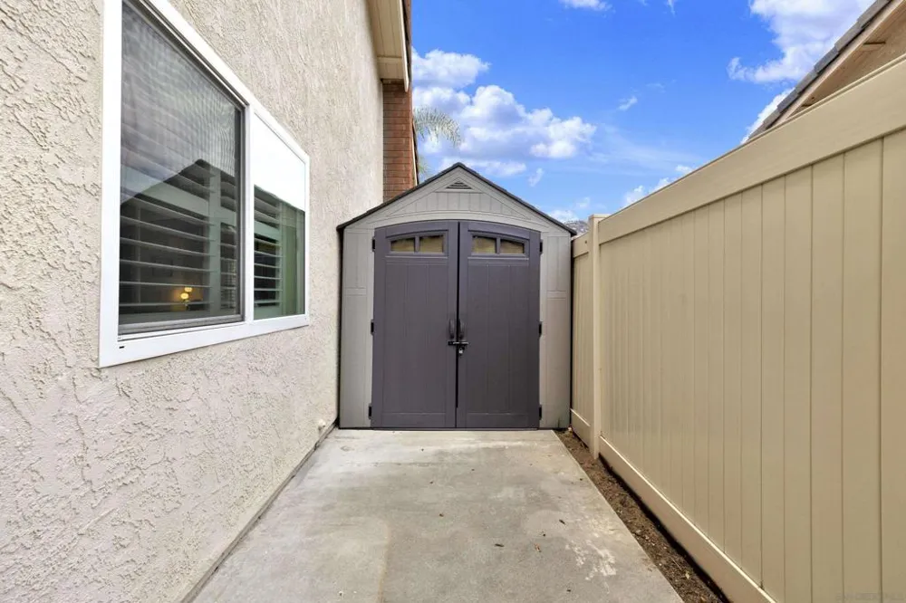 13057 Treecrest Poway, CA 92064
