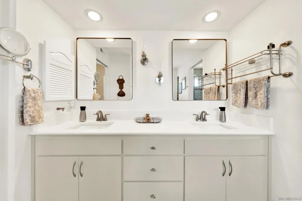 13057 Treecrest Poway, CA 92064