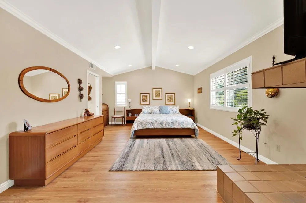 13057 Treecrest Poway, CA 92064