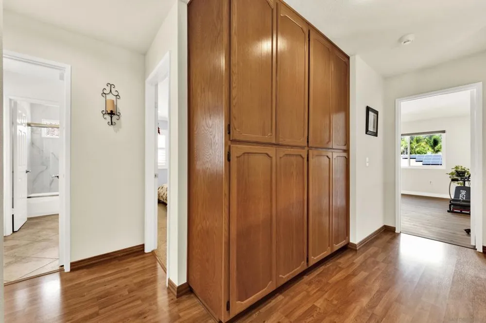 13057 Treecrest Poway, CA 92064