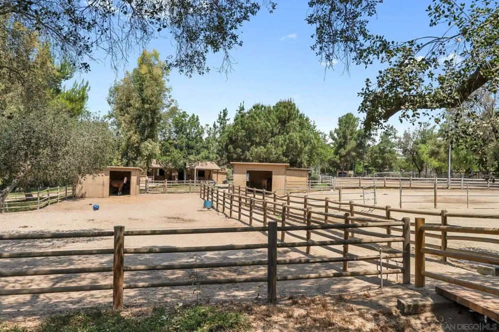 13970 Misty Oak Rd Valley Center, CA 92082