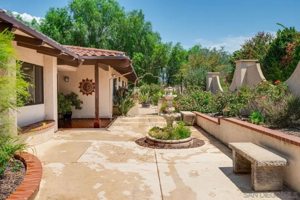 13970 Misty Oak Rd Valley Center, CA 92082