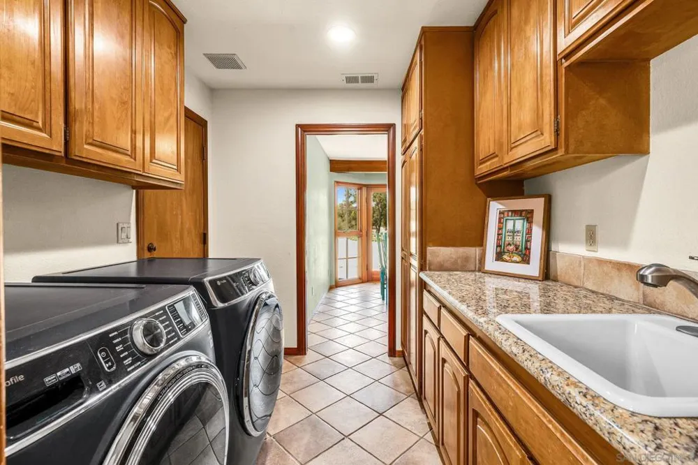 13970 Misty Oak Rd Valley Center, CA 92082