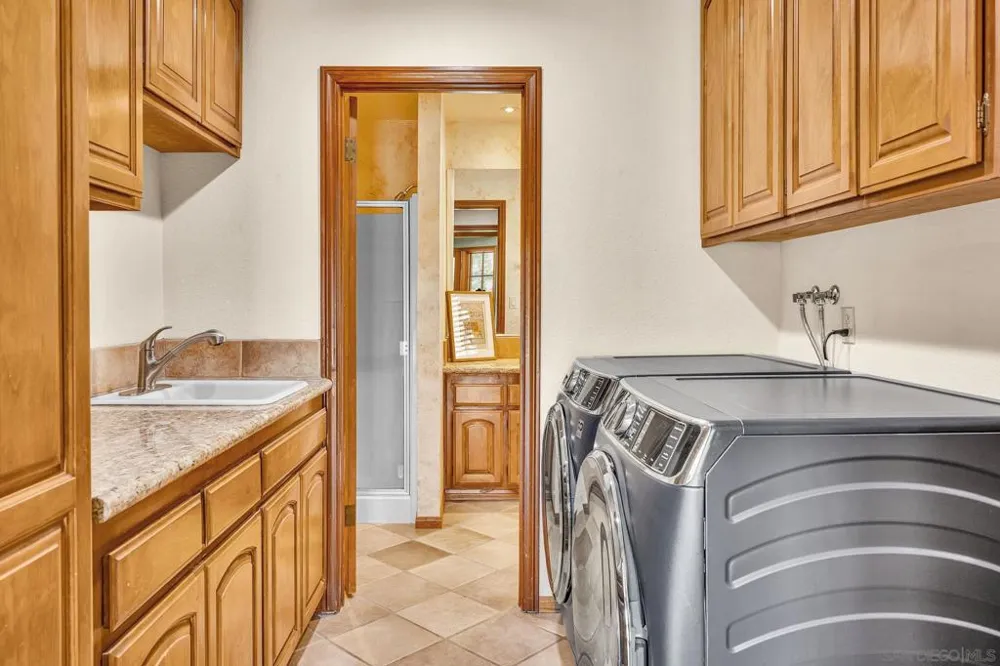 13970 Misty Oak Rd Valley Center, CA 92082