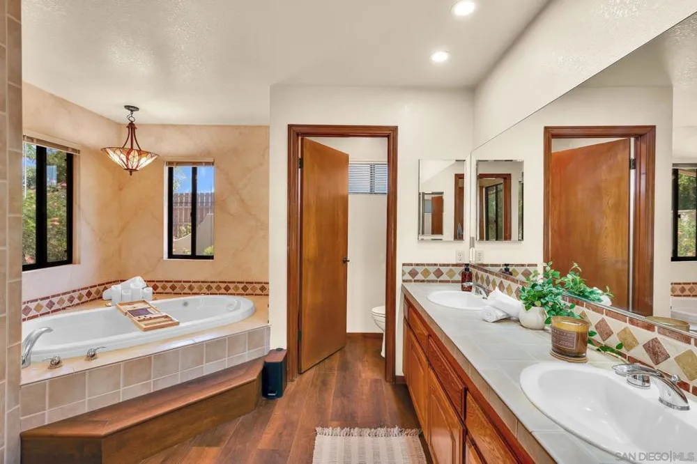 13970 Misty Oak Rd Valley Center, CA 92082