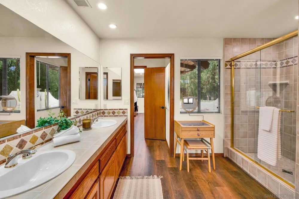 13970 Misty Oak Rd Valley Center, CA 92082