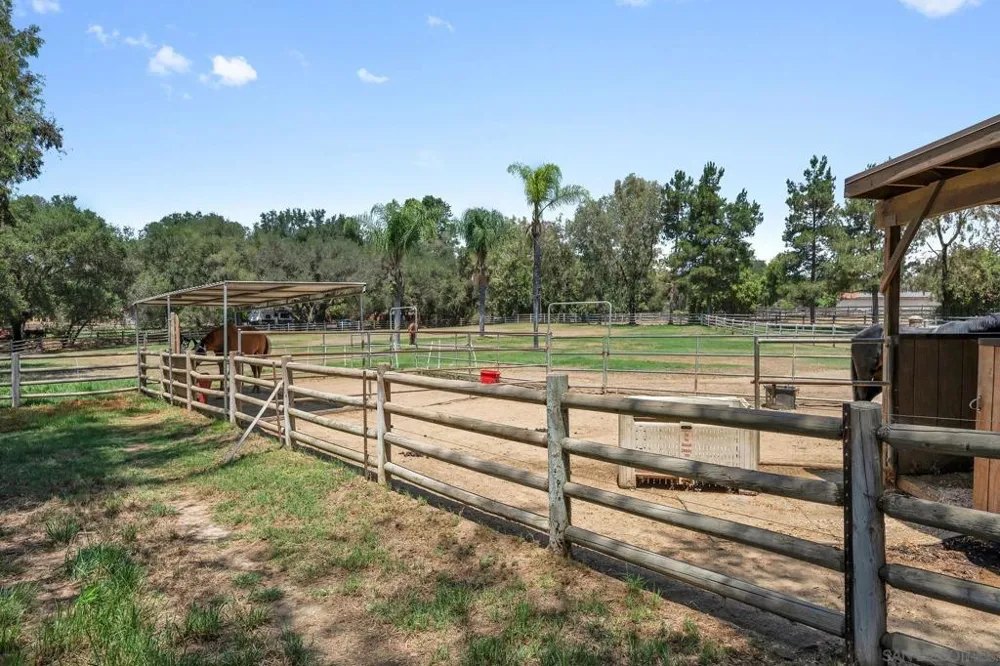 13970 Misty Oak Rd Valley Center, CA 92082