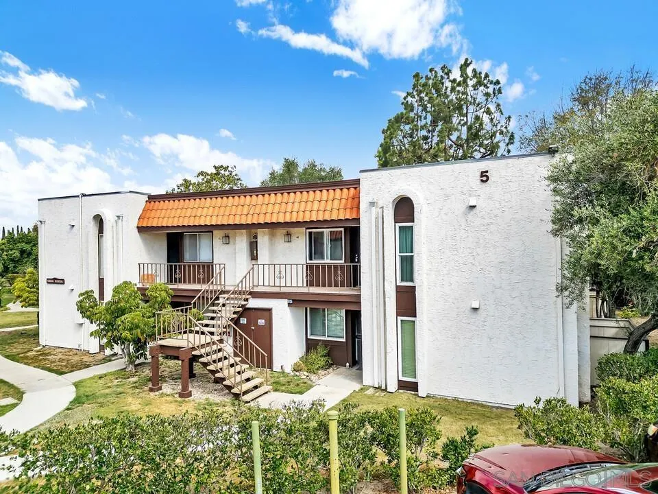 6878 Navajo Rd #Unit 43 San Diego, CA 92119