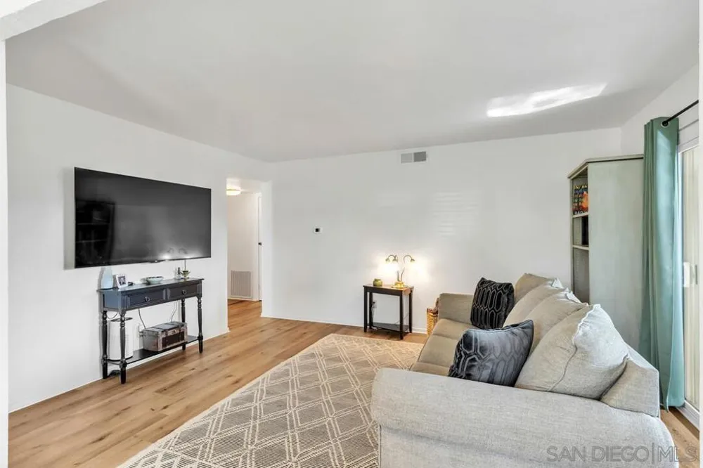 6878 Navajo Rd #Unit 43 San Diego, CA 92119
