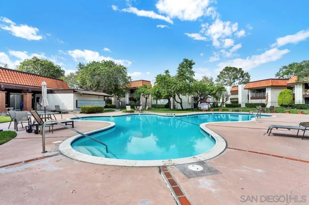 6878 Navajo Rd #Unit 43 San Diego, CA 92119