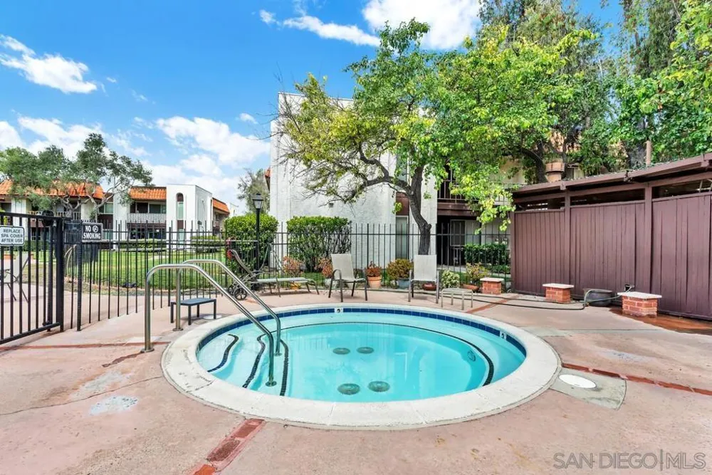 6878 Navajo Rd #Unit 43 San Diego, CA 92119