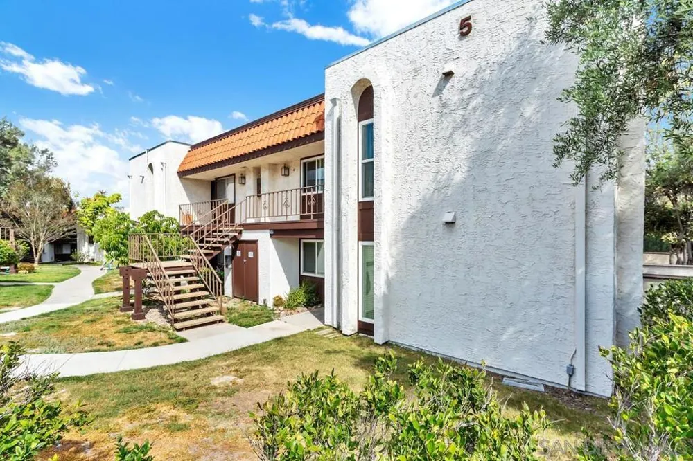 6878 Navajo Rd #Unit 43 San Diego, CA 92119