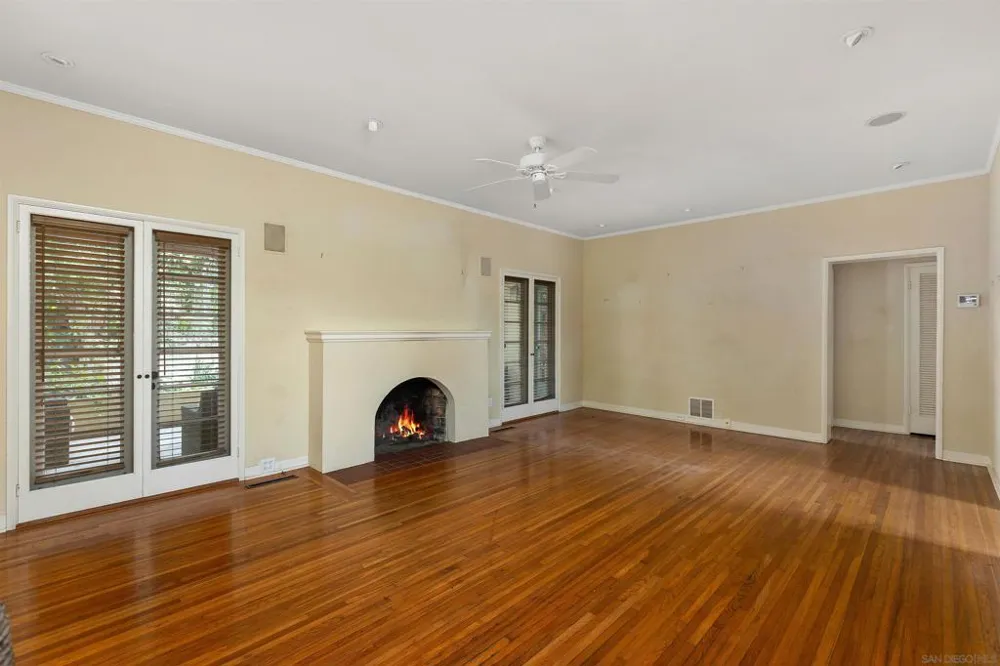 2219 La Callecita San Diego, CA 92103
