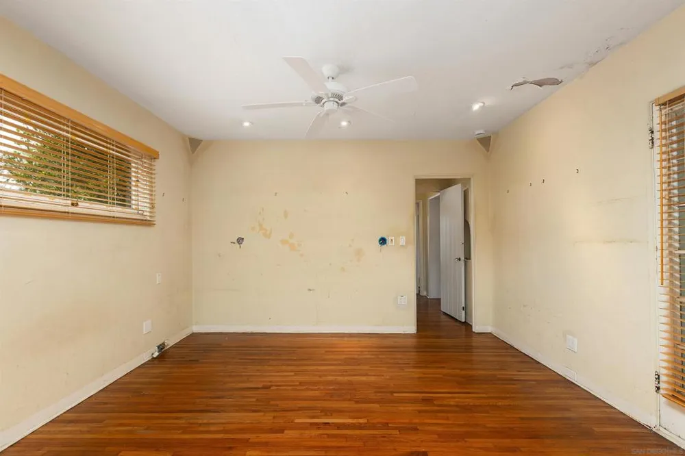 2219 La Callecita San Diego, CA 92103