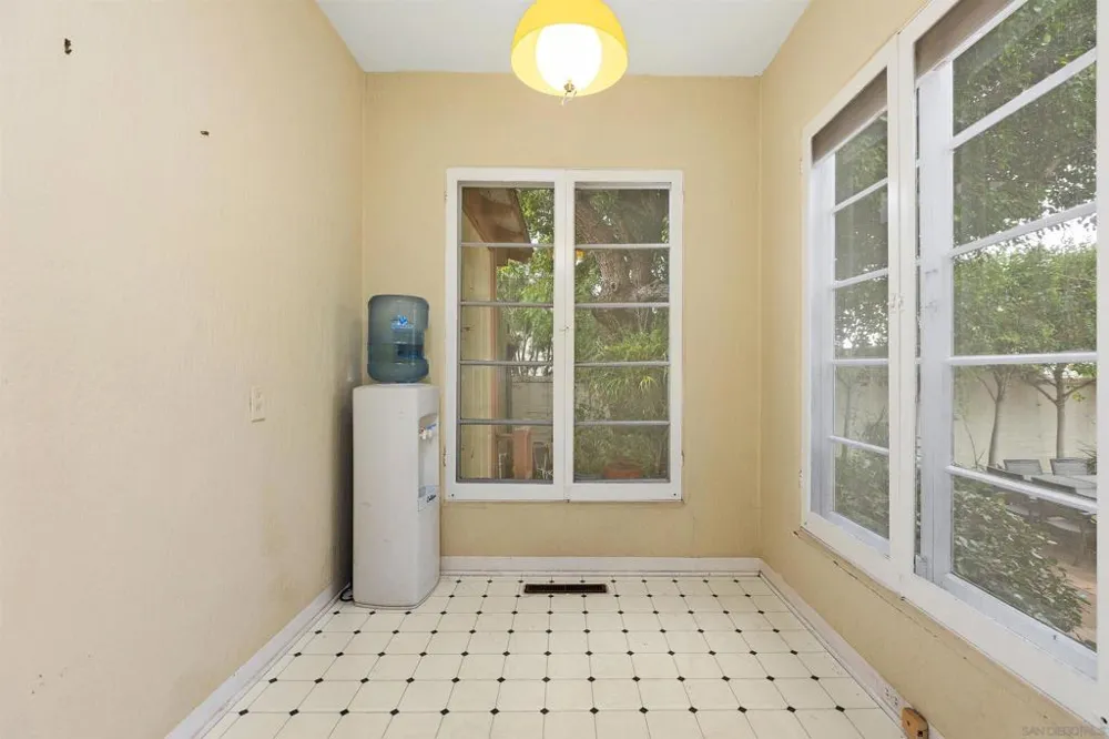 2219 La Callecita San Diego, CA 92103
