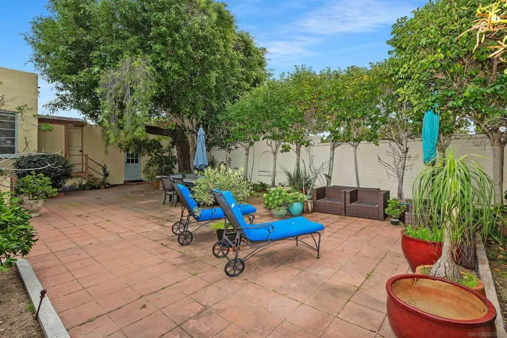 2219 La Callecita San Diego, CA 92103