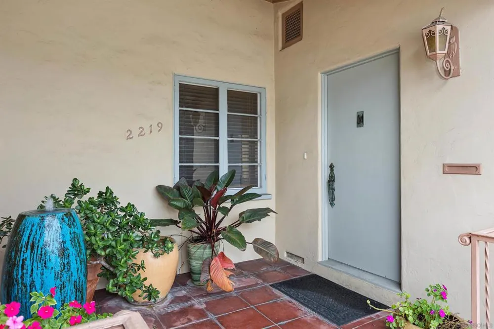 2219 La Callecita San Diego, CA 92103