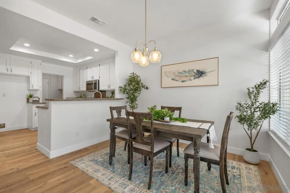 12636 Springbrook #E San Diego, CA 92128