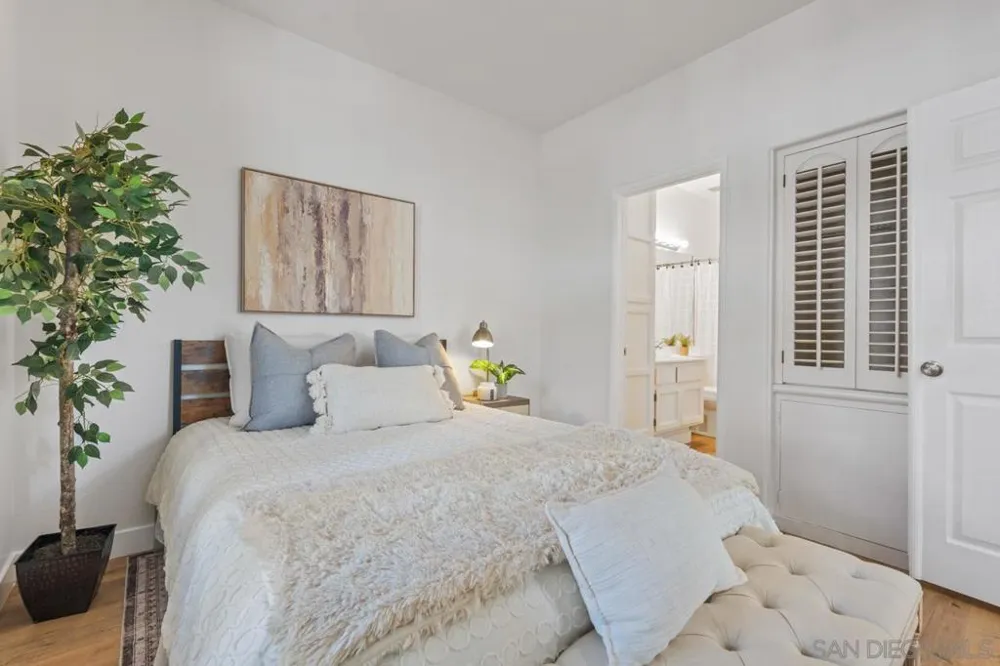 12636 Springbrook #E San Diego, CA 92128