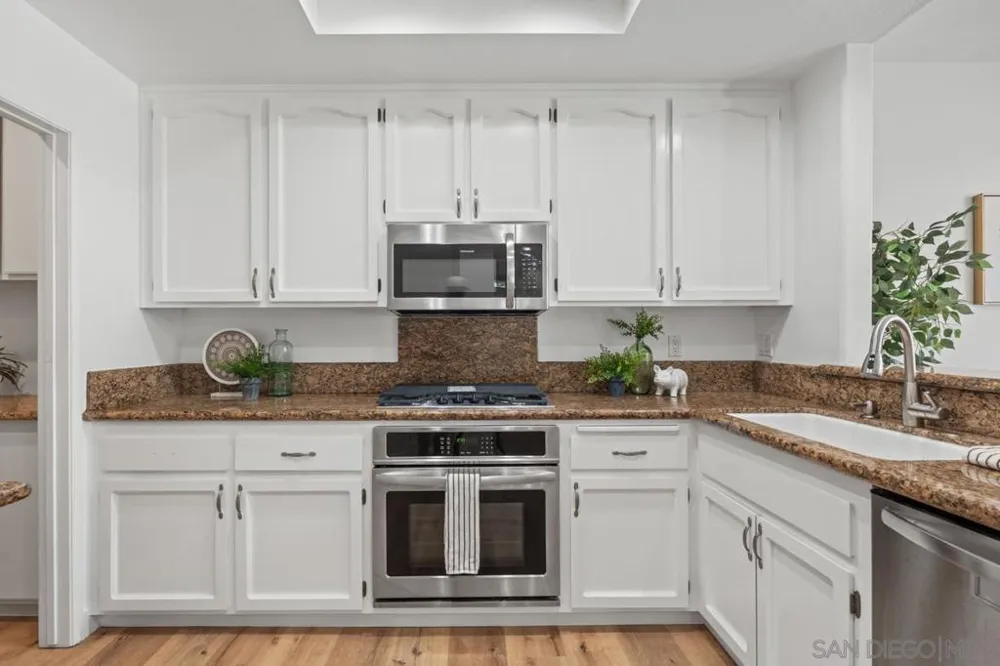 12636 Springbrook #E San Diego, CA 92128