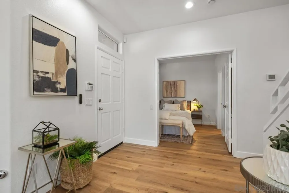 12636 Springbrook #E San Diego, CA 92128
