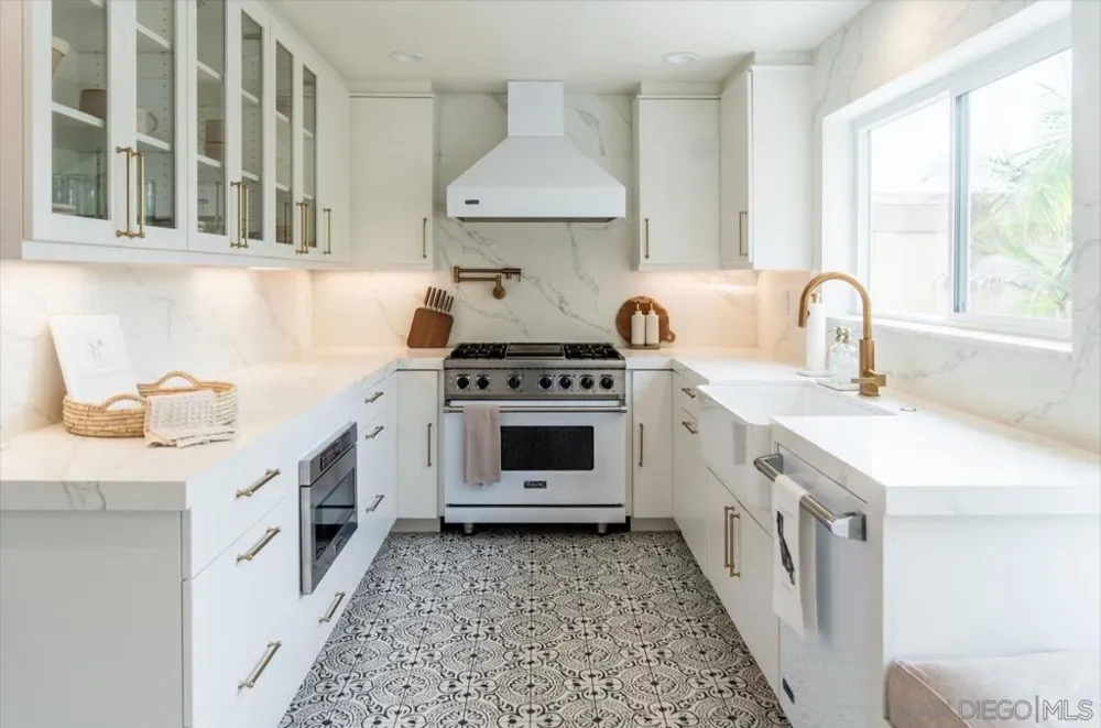 249 S Sierra Solana Beach, CA 92075