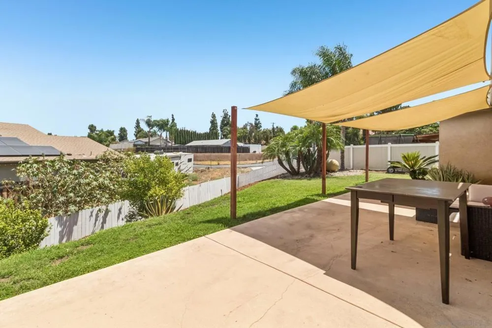 11976 Foothills River Ln Lakeside, CA 92040
