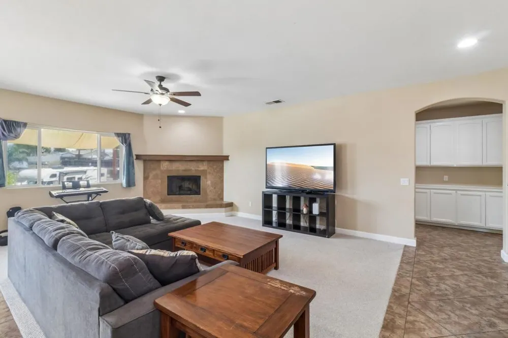 11976 Foothills River Ln Lakeside, CA 92040