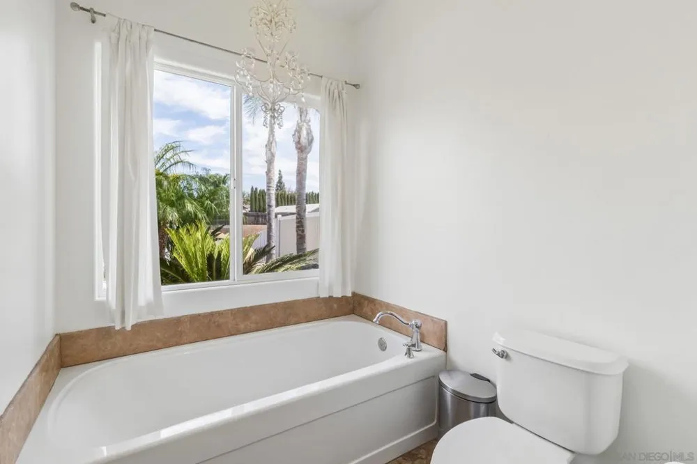11976 Foothills River Ln Lakeside, CA 92040