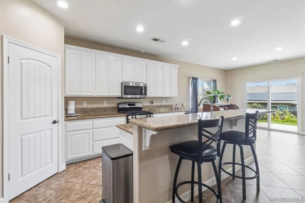 11976 Foothills River Ln Lakeside, CA 92040