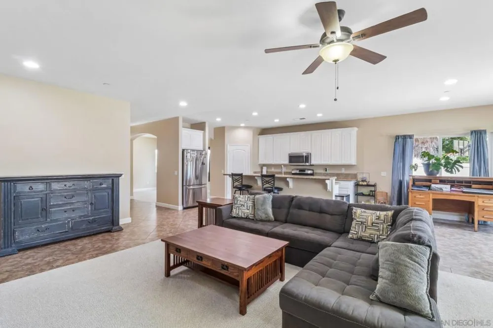 11976 Foothills River Ln Lakeside, CA 92040