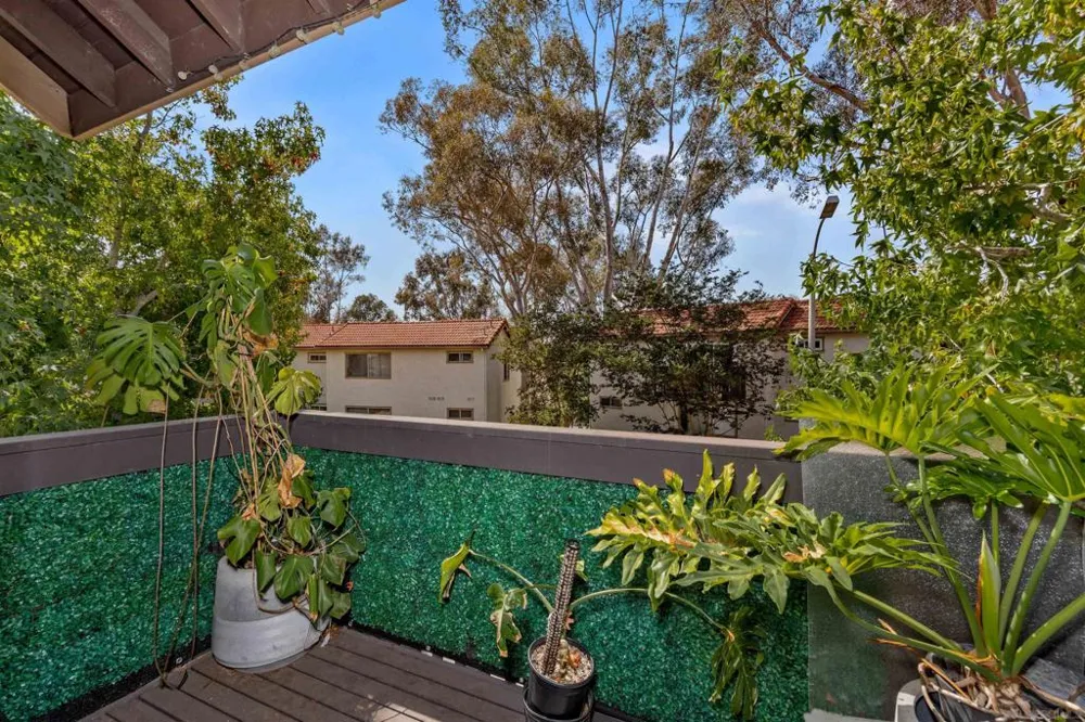 321 Windy Ln Vista, CA 92083