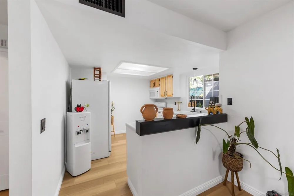 321 Windy Ln Vista, CA 92083