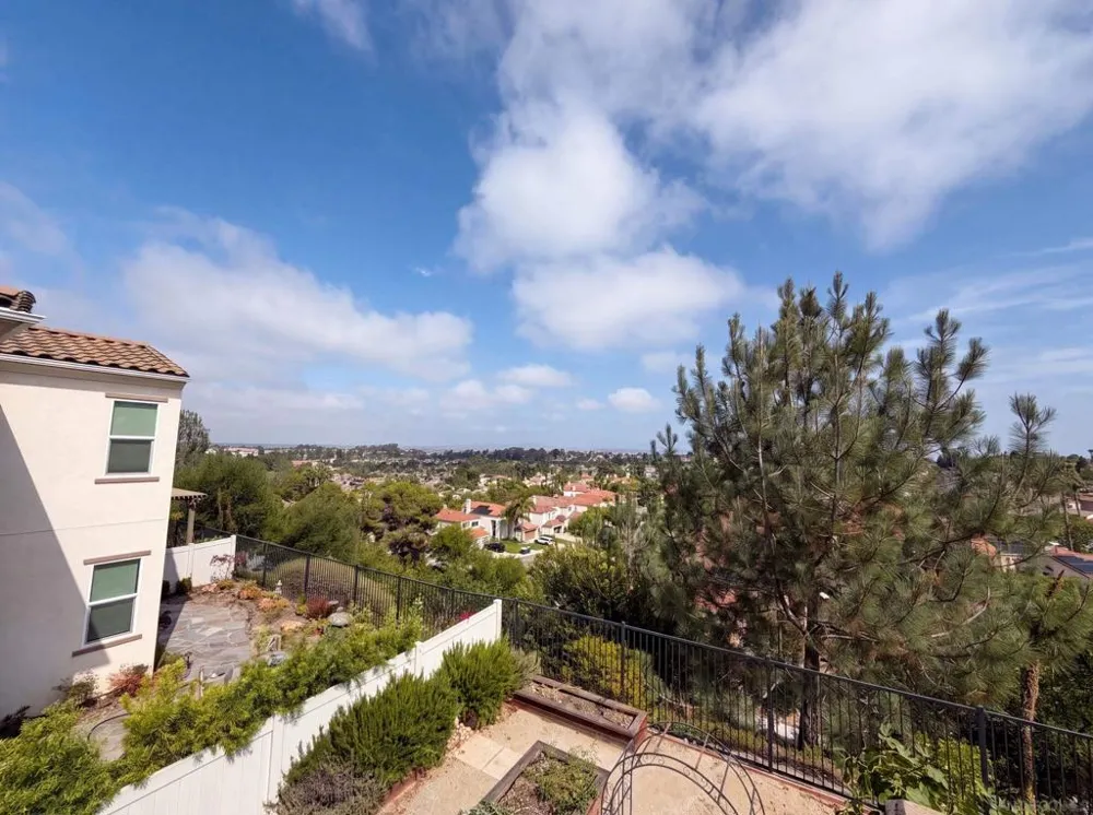 1242 Via Candelas Oceanside, CA 92056