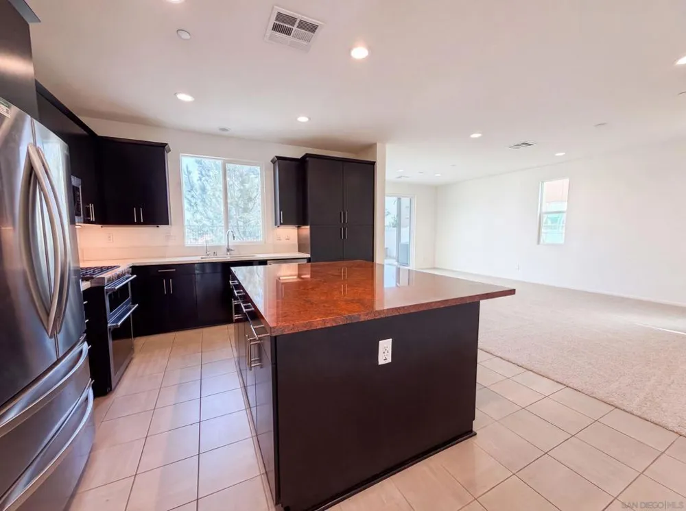 1242 Via Candelas Oceanside, CA 92056