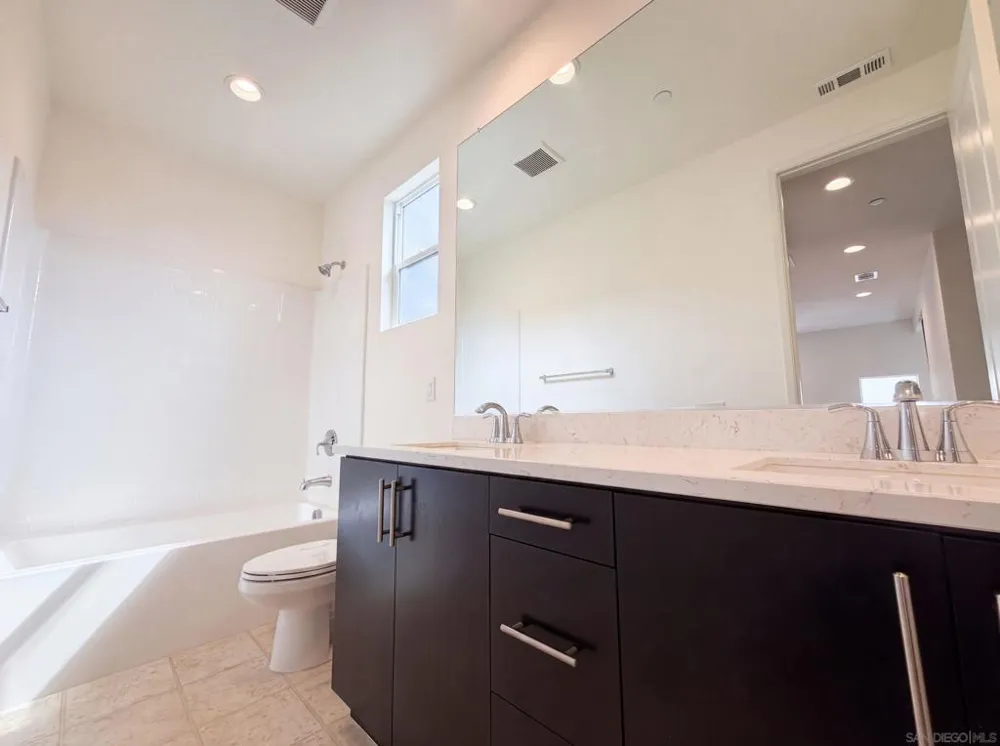 1242 Via Candelas Oceanside, CA 92056
