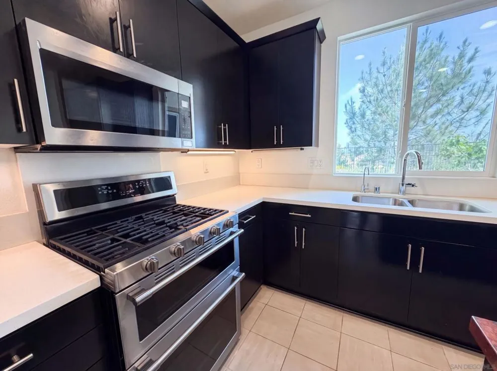 1242 Via Candelas Oceanside, CA 92056