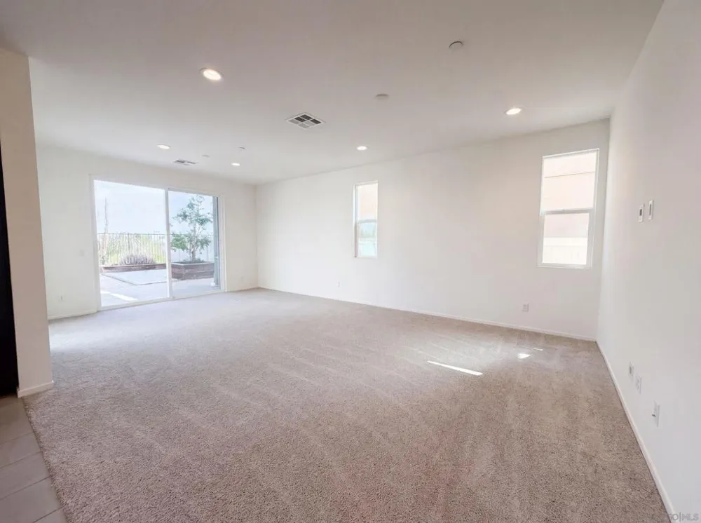 1242 Via Candelas Oceanside, CA 92056