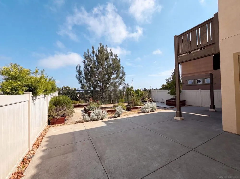 1242 Via Candelas Oceanside, CA 92056