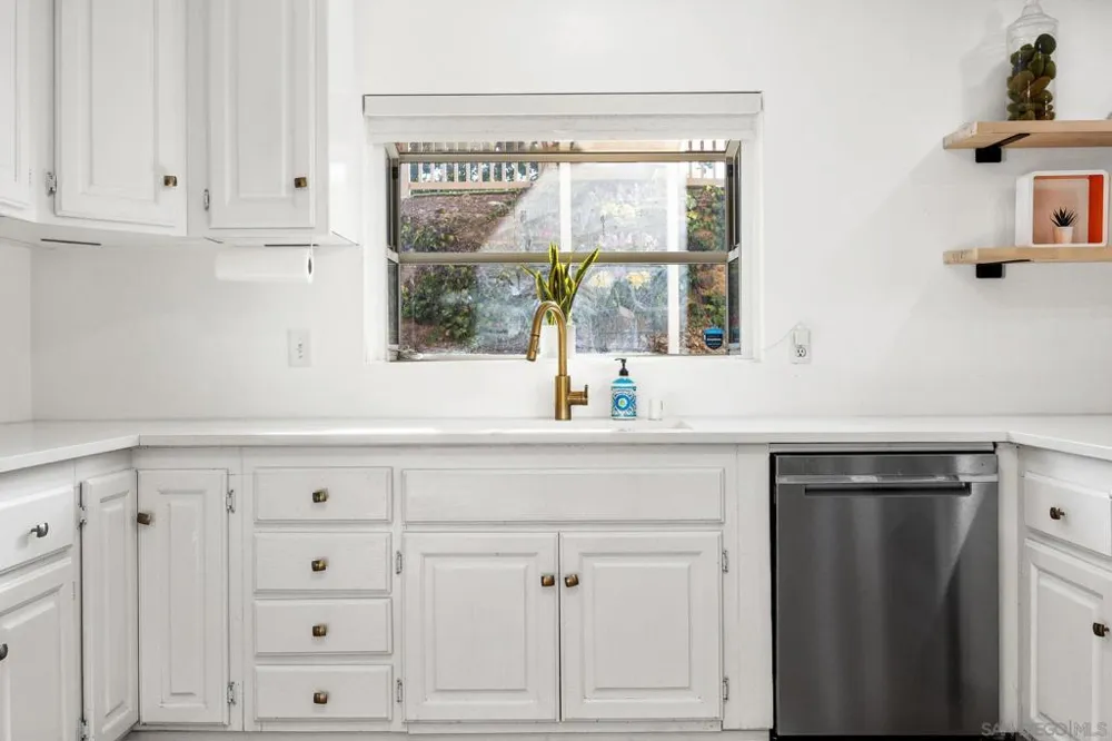 5720 Amarillo Avenue La Mesa, CA 91942