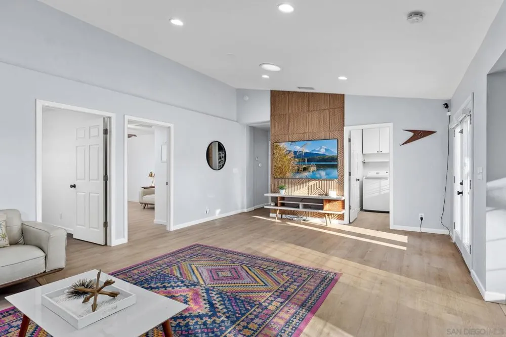 5720 Amarillo Avenue La Mesa, CA 91942