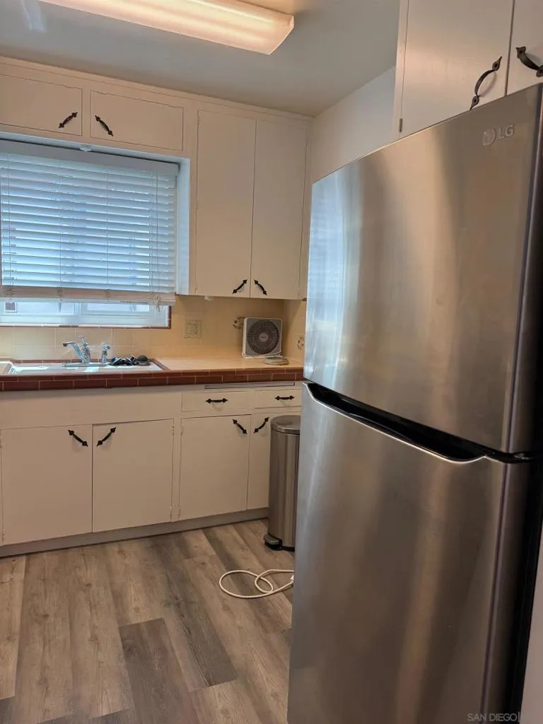 471 E Ave Coronado, CA 92118