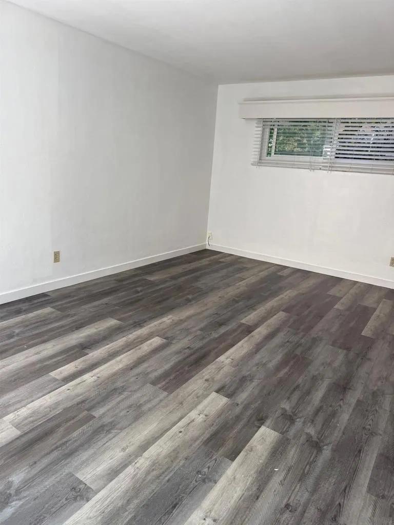 471 E Ave Coronado, CA 92118
