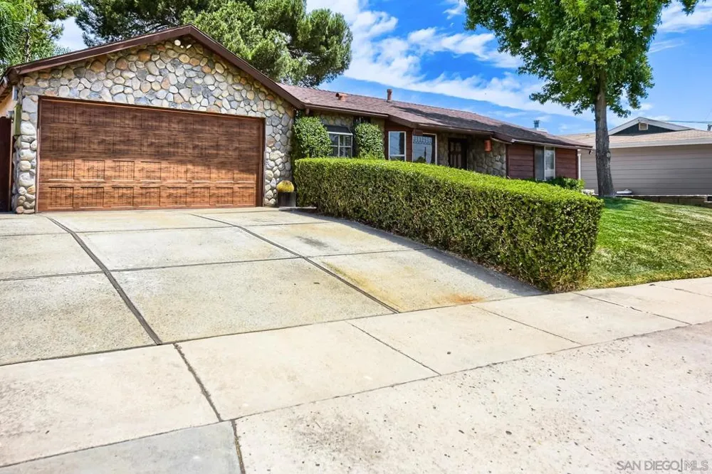 9427 WEST HEANEY CIR Santee, CA 92071