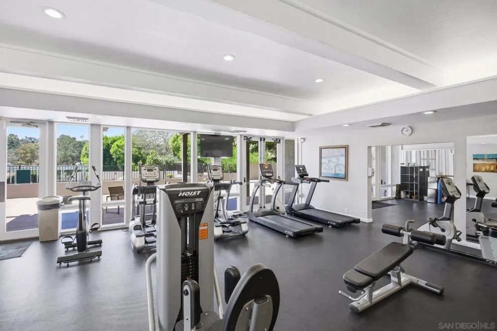 2264 Caminito Castillo La Jolla, CA 92037