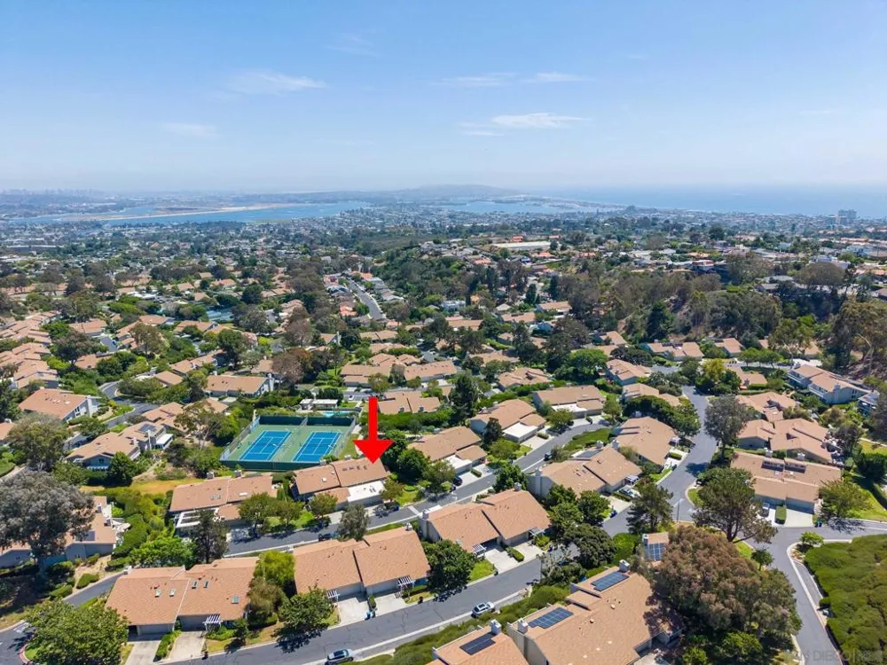 2264 Caminito Castillo La Jolla, CA 92037