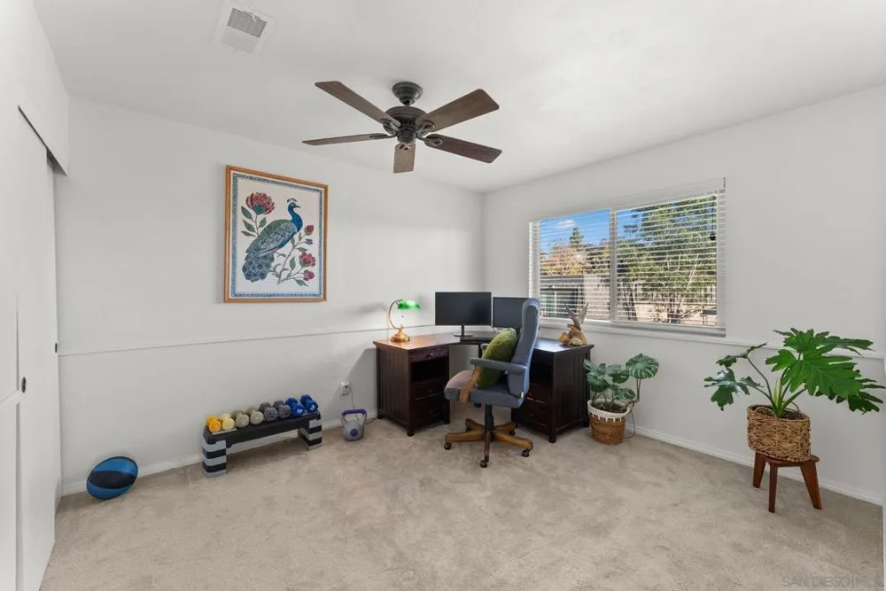 5631 Lake Park Way #6 La Mesa, CA 91942
