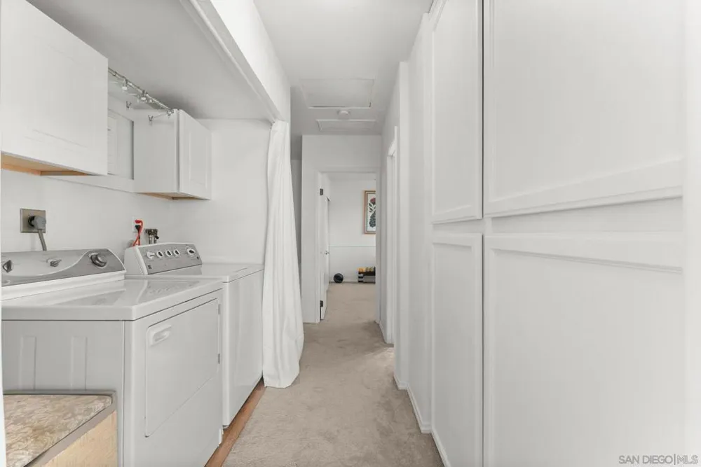 5631 Lake Park Way #6 La Mesa, CA 91942