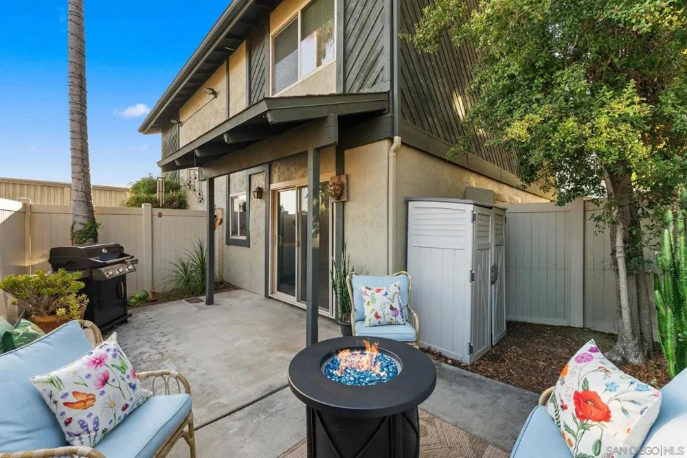 5631 Lake Park Way #6 La Mesa, CA 91942