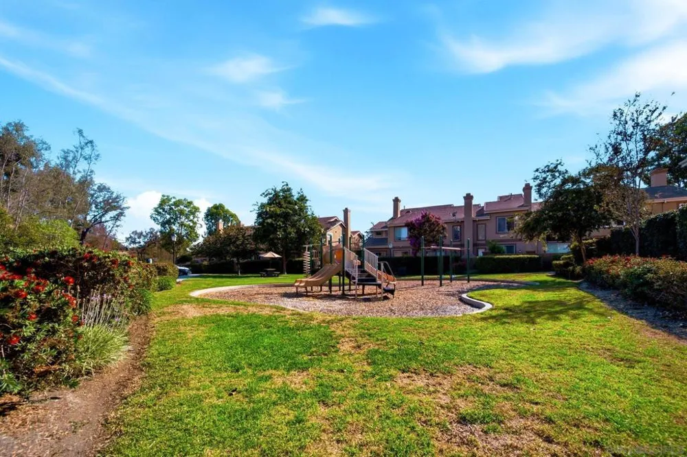 9525 Questa Pointe San Diego, CA 92126